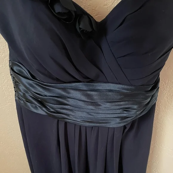 NWOT size 12 Bill Levkoff bridesmaids dress, navy blue, knee length w/one strap - Picture 10 of 10